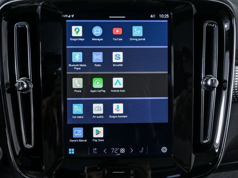 Certified 2025 Volvo XC40 B5 Plus image 15