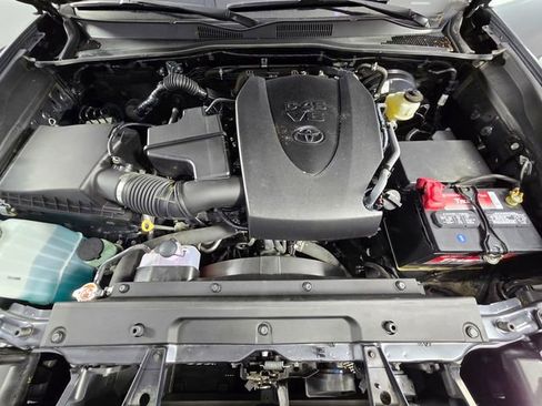 Used 2022 Toyota Tacoma SR5 w/ Technology Package RWD image 14