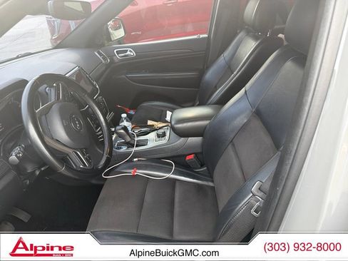 Used 2020 Jeep Grand Cherokee Altitude AWD/4WD image 3