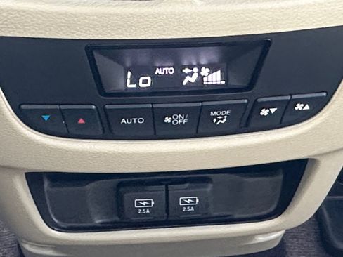 Used 2020 Acura MDX SH-AWD image 25