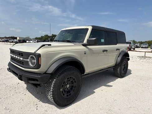 New 2026 Ford Bronco Big Bend w/ Black Diamond Package AWD/4WD image 1