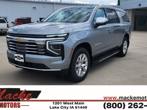 Used 2025 Chevrolet Suburban Premier AWD/4WD image 1