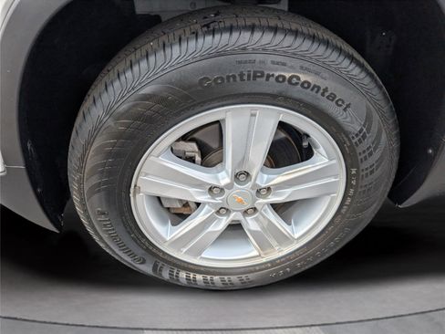 Used 2022 Chevrolet Trax LS w/ Tint and Cruise Package AWD/4WD image 35