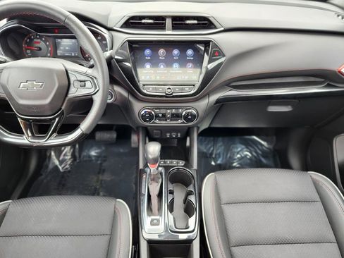 Used 2022 Chevrolet TrailBlazer RS w/ Sun and Liftgate Package image 12