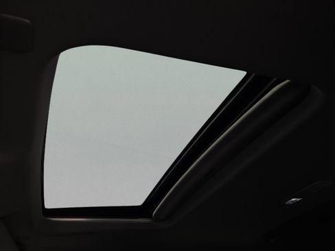 Used 2022 GMC Sierra 1500 SLT w/ SLT Premium Plus Package image 16