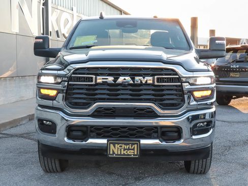 Used 2026 RAM 2500 Big Horn AWD/4WD image 2
