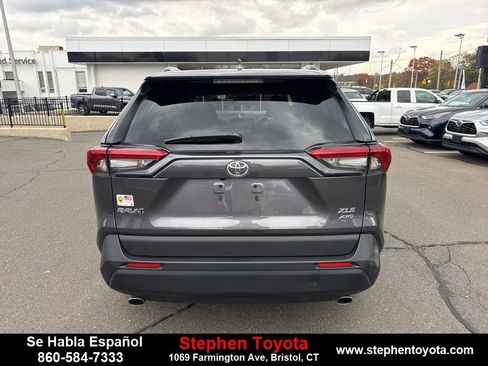 Used 2022 Toyota RAV4 XLE image 7