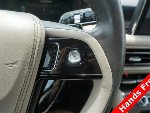 Used 2022 Lincoln Aviator Reserve w/ Equipment Group 201A image 4