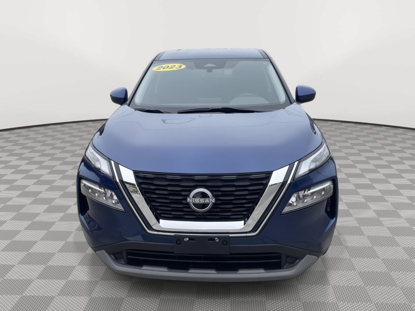 Used 2023 Nissan Rogue SV FWD image 9