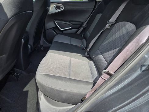 Used 2025 Kia Soul LX w/ LX Technology Package FWD image 23