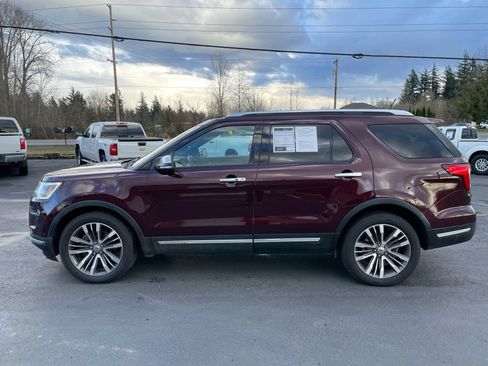 Used 2018 Ford Explorer Platinum AWD/4WD image 4