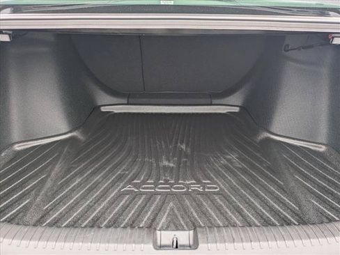 Used 2023 Honda Accord EX image 6