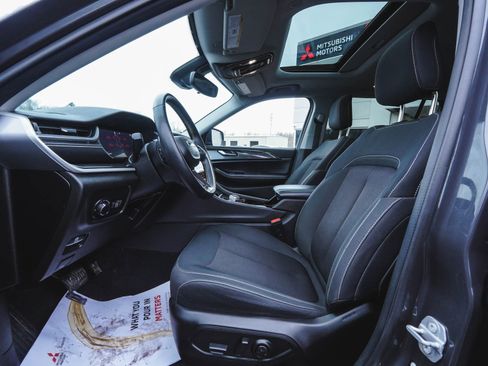 Used 2022 Jeep Grand Cherokee L Laredo w/ Luxury Tech Group I image 30