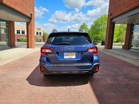 Used 2019 Subaru Outback 2.5i Premium AWD/4WD image 9