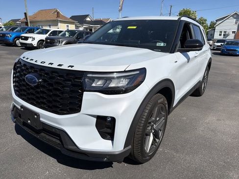 New 2026 Ford Explorer ST-Line AWD/4WD image 10