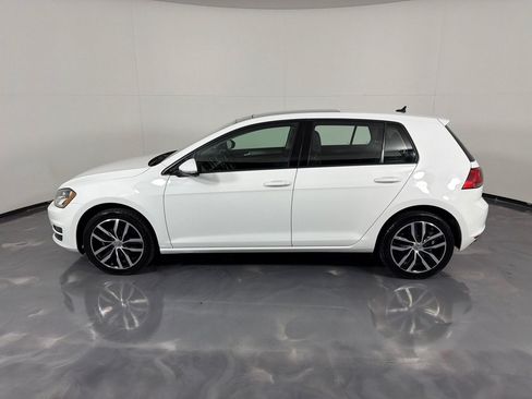 Used 2016 Volkswagen Golf 4-Door FWD image 8
