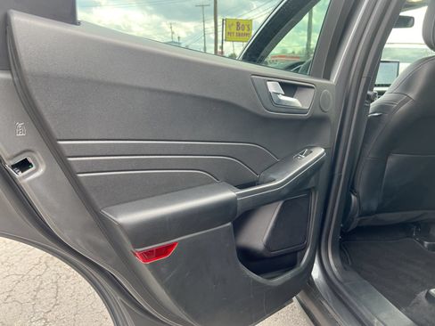 Used 2024 Ford Escape Platinum w/ Premium Technology Package AWD/4WD image 36
