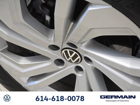Certified 2023 Volkswagen Atlas SE w/ Panoramic Sunroof Package AWD/4WD image 16
