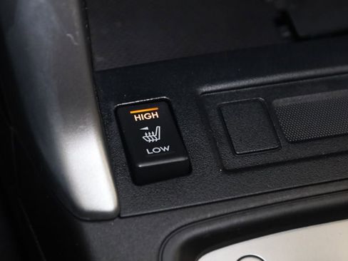 Used 2014 Subaru Forester 2.5i Premium AWD/4WD image 8