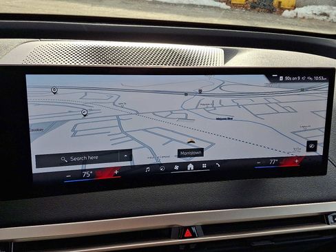 Used 2025 BMW iX xDrive50 image 17