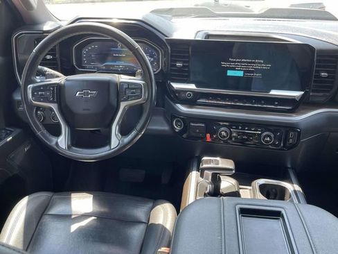 Used 2022 Chevrolet Silverado 1500 LT Trail Boss w/ LT Trail Boss Premium Package AWD/4WD image 15