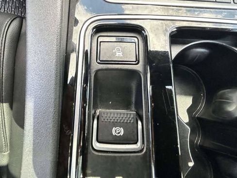 Used 2020 Jaguar F-PACE Premium AWD/4WD image 23