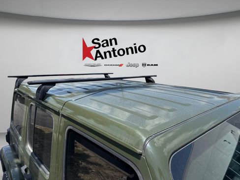 Used 2021 Jeep Wrangler Unlimited Rubicon AWD/4WD image 30