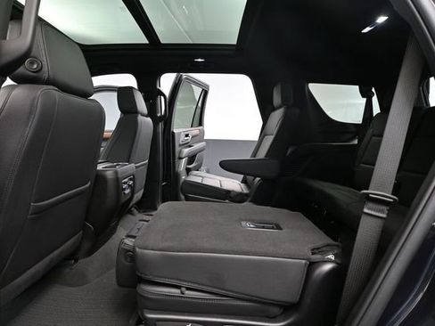 Used 2025 GMC Yukon Denali w/ Sun & Power Step Package AWD/4WD image 43