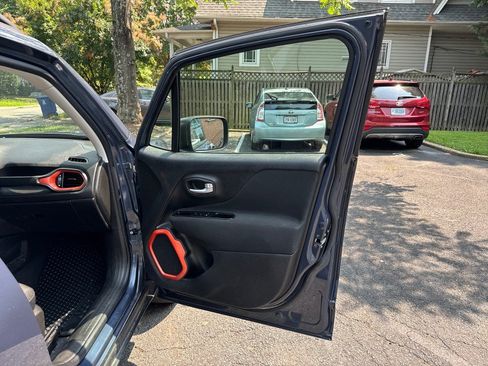 Used 2019 Jeep Renegade Sport AWD/4WD image 12
