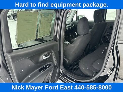 Used 2023 Jeep Renegade Latitude AWD/4WD image 21