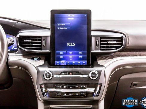 Used 2020 Ford Explorer Platinum w/ Premium Technology Package image 19