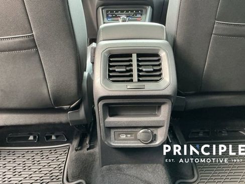 Used 2023 Volkswagen Tiguan SEL R-Line AWD/4WD image 33