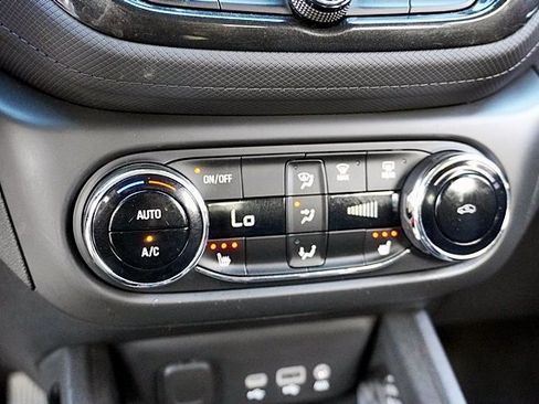 Used 2022 Chevrolet TrailBlazer LT w/ Convenience Package image 27