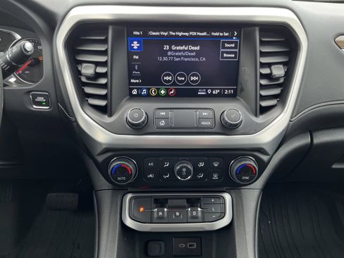 Used 2023 GMC Acadia SLE w/ Driver Convenience Package image 23