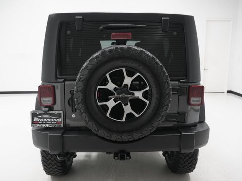 Used 2017 Jeep Wrangler Unlimited Rubicon w/ Connectivity Group image 5