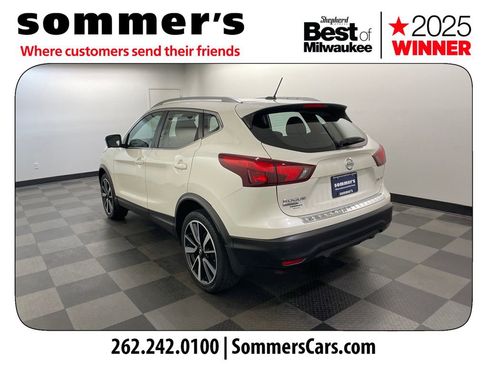 Used 2017 Nissan Rogue Sport SL w/ SL Premium Package image 3