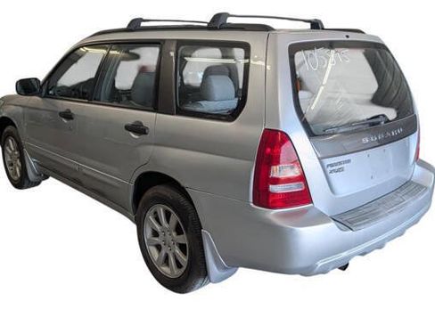 Used 2005 Subaru Forester 2.5XS AWD/4WD image 3
