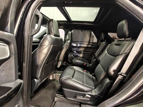 Used 2021 Ford Explorer ST w/ Equipment Group 401A AWD/4WD image 38