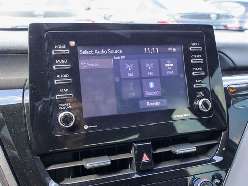 Used 2024 Toyota Camry SE image 3