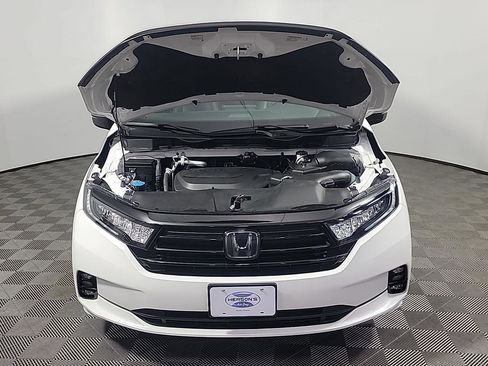 Certified 2023 Honda Odyssey Sport image 14