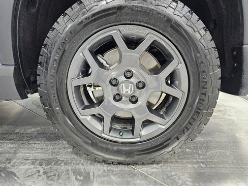 Certified 2025 Honda Pilot TrailSport image 10