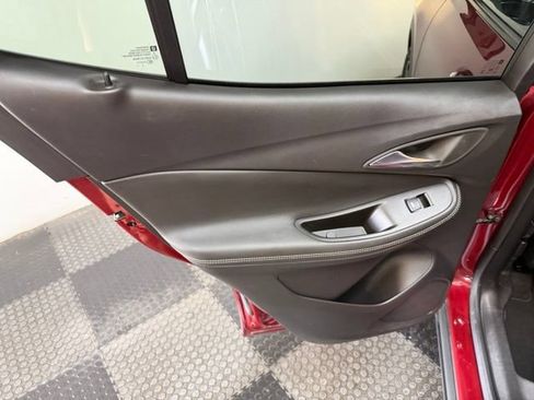 Used 2023 Buick Encore GX Select w/ Safety Package II FWD image 38