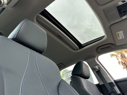 New 2025 Acura TLX w/ Technology Package image 12