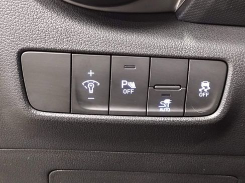 Certified 2023 Hyundai Kona Limited image 24