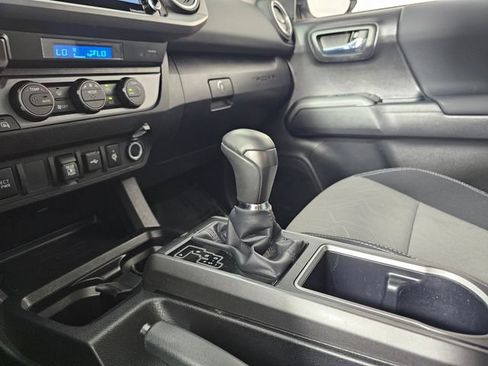 Used 2023 Toyota Tacoma TRD Off-Road AWD/4WD image 27