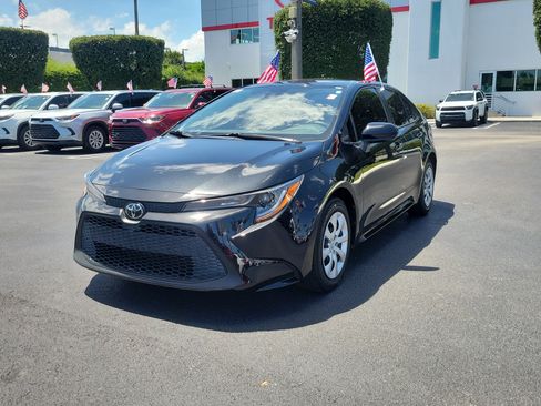 Used 2022 Toyota Corolla LE FWD image 5