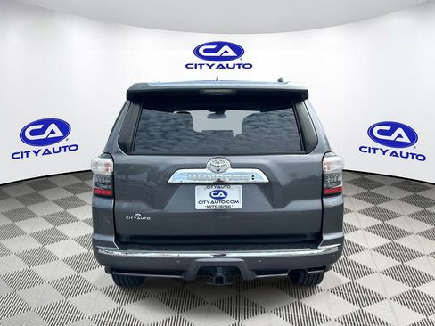 Used 2018 Toyota 4Runner Limited image 5