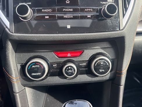 Used 2022 Subaru Crosstrek 2.5i Limited w/ Moonroof Package 1 image 25