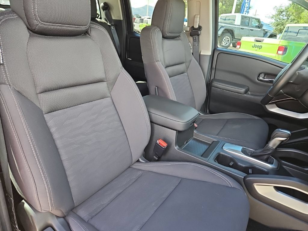 Used 2024 Nissan Frontier SV w/ SV Convenience Package RWD image 23