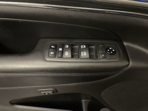 Used 2020 Jeep Grand Cherokee Limited w/ Premium Lighting Group AWD/4WD image 18